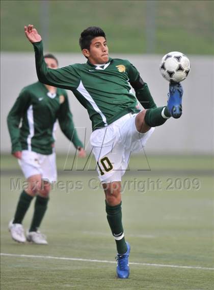 Thumbnail 2 in Smith vs. Turner ( Class 4A Region II Sectional) photogallery.