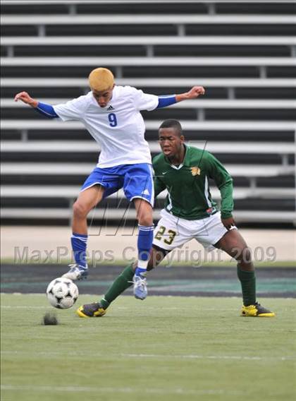 Thumbnail 3 in Smith vs. Turner ( Class 4A Region II Sectional) photogallery.