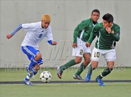Thumbnail 3 in Smith vs. Turner ( Class 4A Region II Sectional) photogallery.