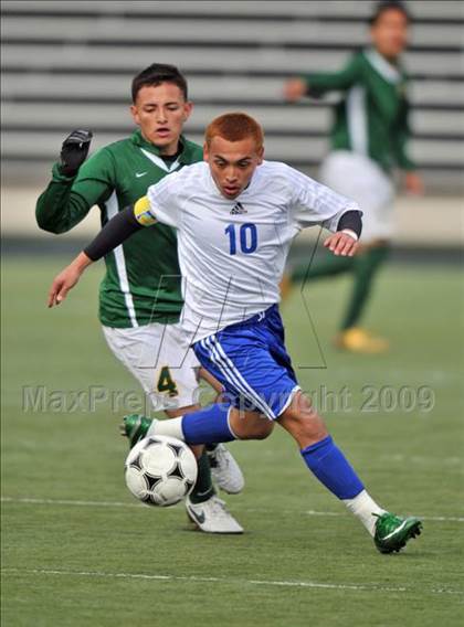 Thumbnail 3 in Smith vs. Turner ( Class 4A Region II Sectional) photogallery.