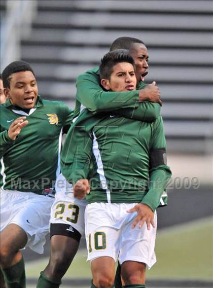 Thumbnail 2 in Smith vs. Turner ( Class 4A Region II Sectional) photogallery.