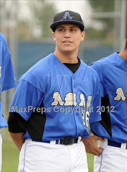 Thumbnail 2 in Loyola vs. Bishop Amat photogallery.