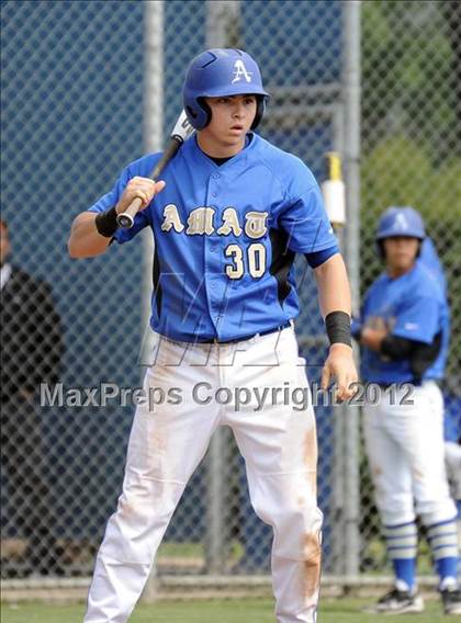 Thumbnail 2 in Loyola vs. Bishop Amat photogallery.
