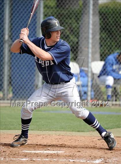 Thumbnail 3 in Loyola vs. Bishop Amat photogallery.