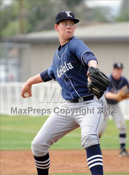 Thumbnail 3 in Loyola vs. Bishop Amat photogallery.