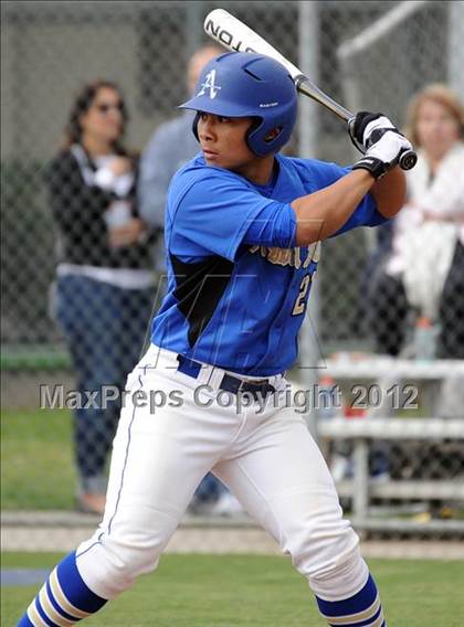 Thumbnail 2 in Loyola vs. Bishop Amat photogallery.