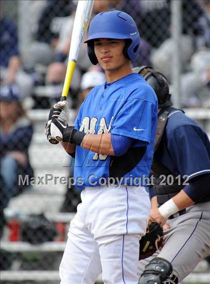 Thumbnail 2 in Loyola vs. Bishop Amat photogallery.