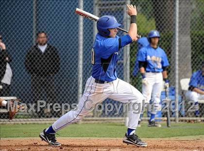 Thumbnail 3 in Loyola vs. Bishop Amat photogallery.