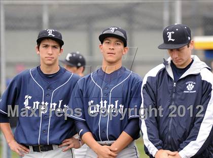 Thumbnail 3 in Loyola vs. Bishop Amat photogallery.