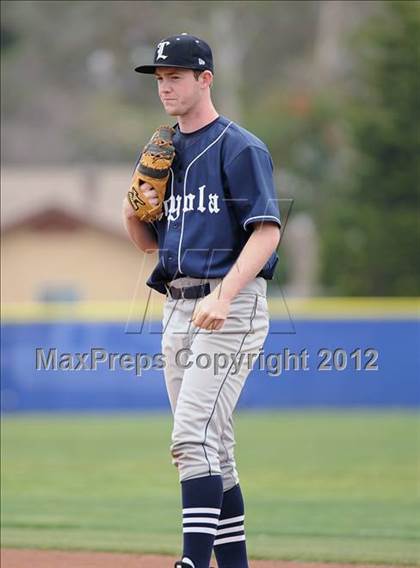 Thumbnail 1 in Loyola vs. Bishop Amat photogallery.