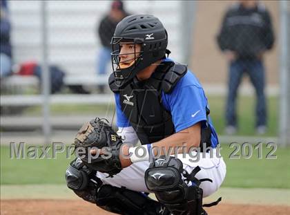 Thumbnail 2 in Loyola vs. Bishop Amat photogallery.