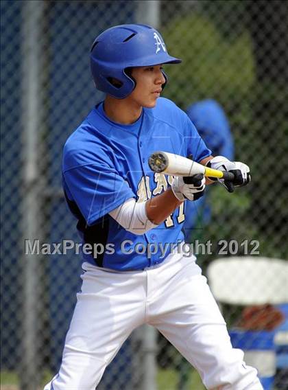 Thumbnail 2 in Loyola vs. Bishop Amat photogallery.