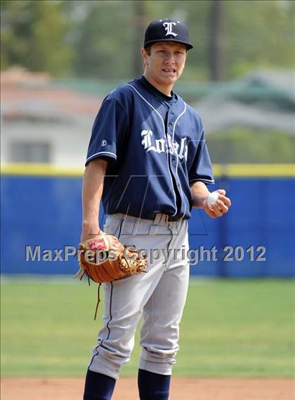 Thumbnail 3 in Loyola vs. Bishop Amat photogallery.