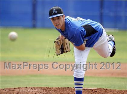 Thumbnail 2 in Loyola vs. Bishop Amat photogallery.