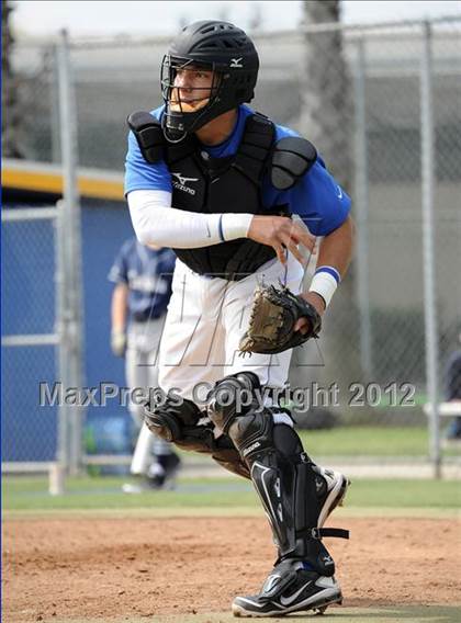 Thumbnail 1 in Loyola vs. Bishop Amat photogallery.