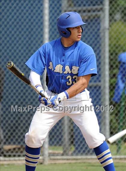 Thumbnail 1 in Loyola vs. Bishop Amat photogallery.