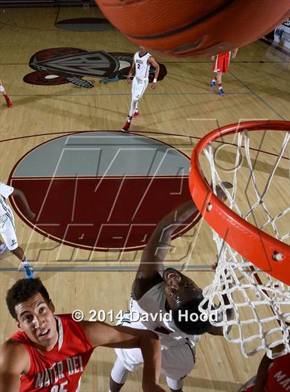 Thumbnail 3 in Pebblebrook vs. Mater Dei (MaxPreps Holiday Classic) photogallery.