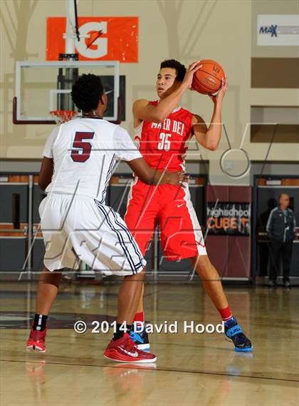 Thumbnail 2 in Pebblebrook vs. Mater Dei (MaxPreps Holiday Classic) photogallery.