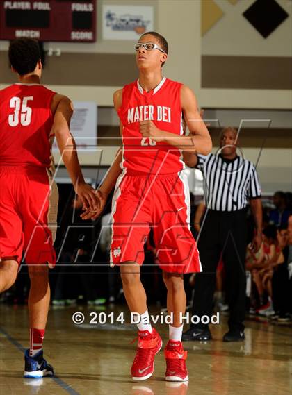Thumbnail 1 in Pebblebrook vs. Mater Dei (MaxPreps Holiday Classic) photogallery.