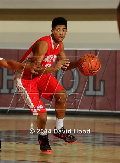 Thumbnail 3 in Pebblebrook vs. Mater Dei (MaxPreps Holiday Classic) photogallery.