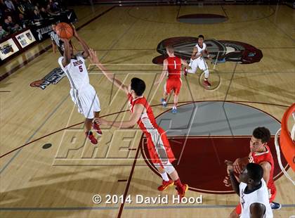 Thumbnail 1 in Pebblebrook vs. Mater Dei (MaxPreps Holiday Classic) photogallery.