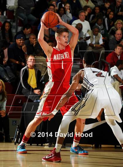 Thumbnail 3 in Pebblebrook vs. Mater Dei (MaxPreps Holiday Classic) photogallery.