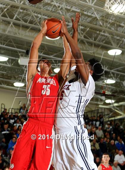 Thumbnail 3 in Pebblebrook vs. Mater Dei (MaxPreps Holiday Classic) photogallery.