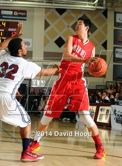 Thumbnail 2 in Pebblebrook vs. Mater Dei (MaxPreps Holiday Classic) photogallery.