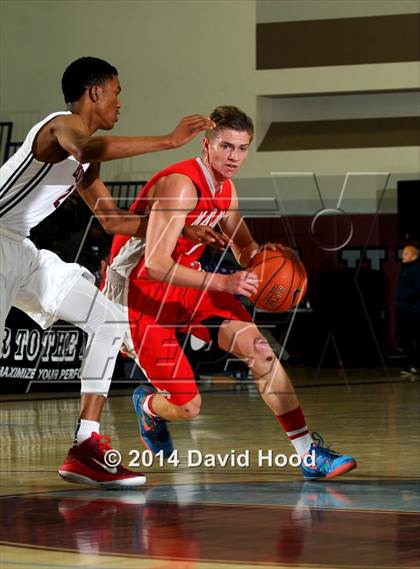 Thumbnail 3 in Pebblebrook vs. Mater Dei (MaxPreps Holiday Classic) photogallery.
