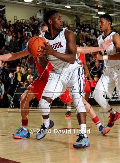 Thumbnail 1 in Pebblebrook vs. Mater Dei (MaxPreps Holiday Classic) photogallery.