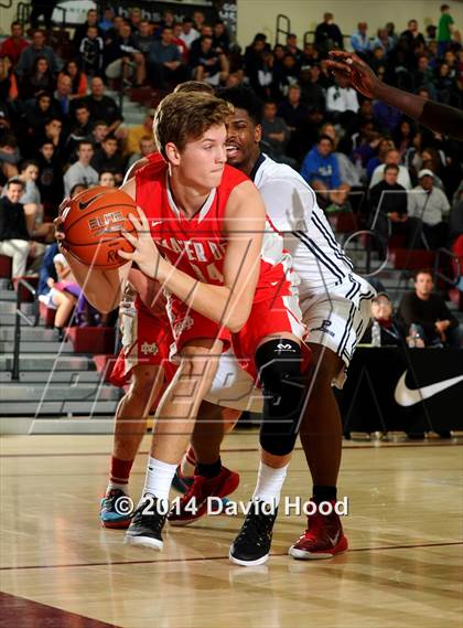 Thumbnail 2 in Pebblebrook vs. Mater Dei (MaxPreps Holiday Classic) photogallery.