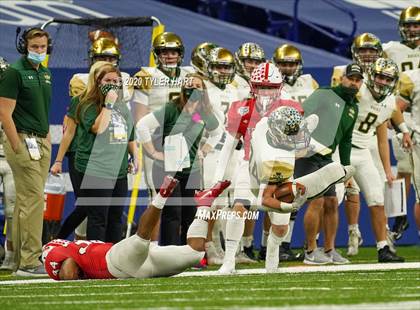 Thumbnail 2 in Westfield vs. Center Grove (IHSAA 6A State Final) photogallery.