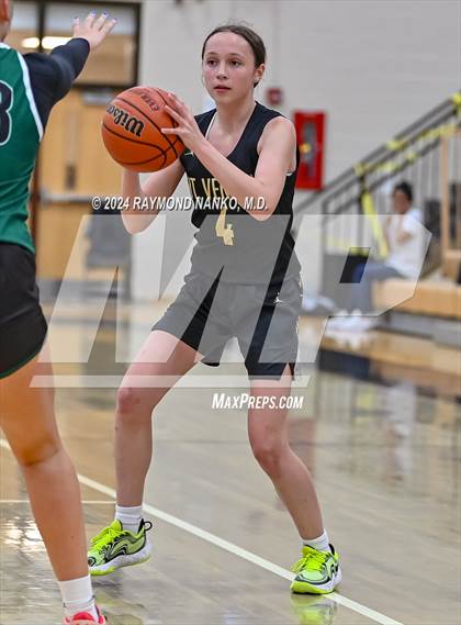 Thumbnail 1 in Evansville North vs Mt Vernon (IBCA / IHSAA Showcase) photogallery.