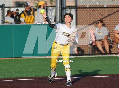 Thumbnail 1 in Rock Hill vs Forney (UIL 5A Regional Semifinal) photogallery.