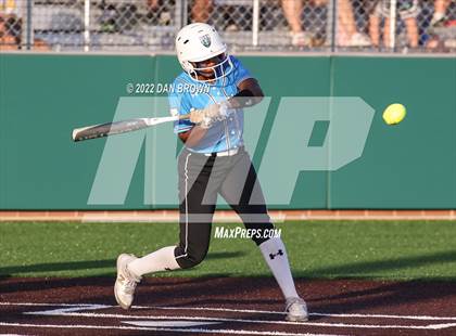 Thumbnail 1 in Rock Hill vs Forney (UIL 5A Regional Semifinal) photogallery.