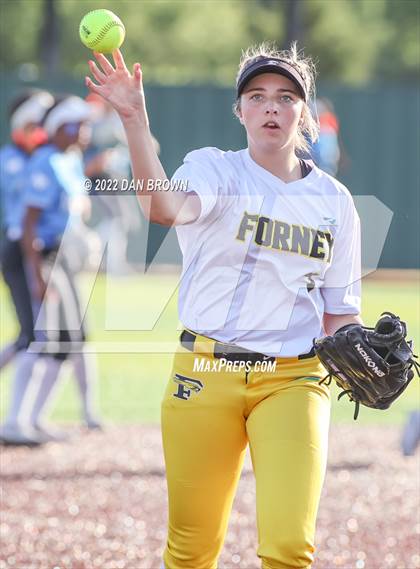 Thumbnail 1 in Rock Hill vs Forney (UIL 5A Regional Semifinal) photogallery.