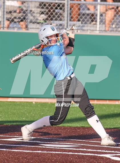 Thumbnail 3 in Rock Hill vs Forney (UIL 5A Regional Semifinal) photogallery.