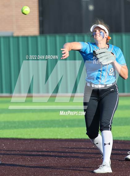 Thumbnail 1 in Rock Hill vs Forney (UIL 5A Regional Semifinal) photogallery.
