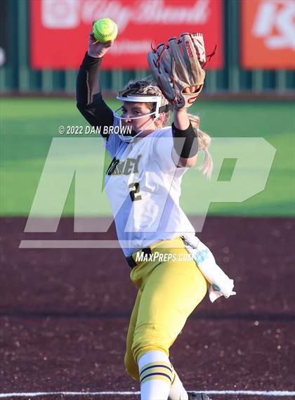 Thumbnail 3 in Rock Hill vs Forney (UIL 5A Regional Semifinal) photogallery.