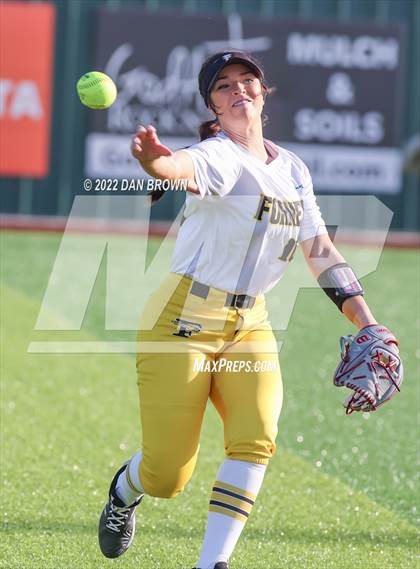 Thumbnail 1 in Rock Hill vs Forney (UIL 5A Regional Semifinal) photogallery.