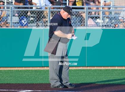 Thumbnail 2 in Rock Hill vs Forney (UIL 5A Regional Semifinal) photogallery.