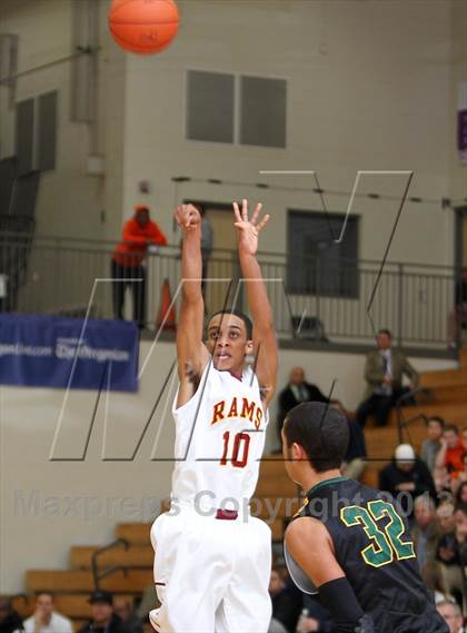 Thumbnail 1 in West Linn vs Central Catholic (Les Schwab Invitational) photogallery.