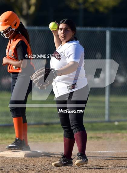 Thumbnail 1 in Foothill @ Natomas photogallery.