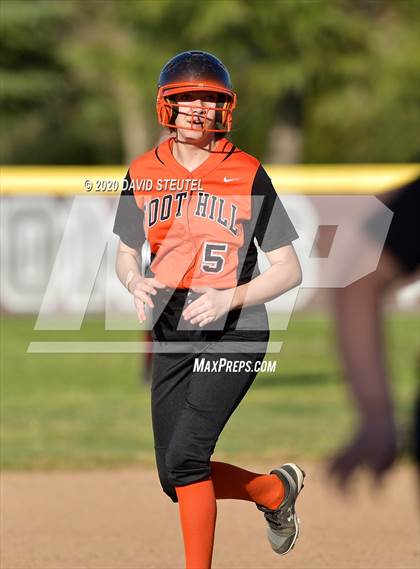 Thumbnail 1 in Foothill @ Natomas photogallery.