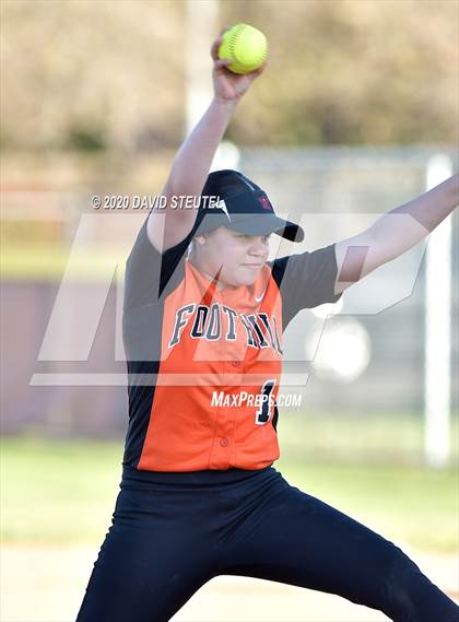 Thumbnail 1 in Foothill @ Natomas photogallery.
