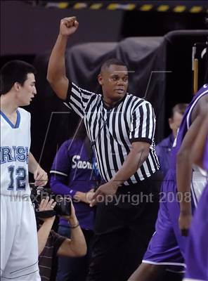 Thumbnail 1 in Sacramento vs. Sacred Heart Cathedral (CIF NorCal Regional D3 Final) photogallery.