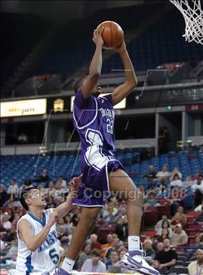 Thumbnail 2 in Sacramento vs. Sacred Heart Cathedral (CIF NorCal Regional D3 Final) photogallery.