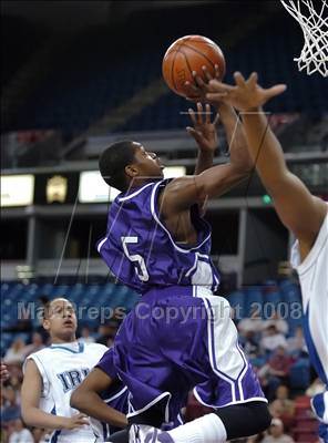 Thumbnail 1 in Sacramento vs. Sacred Heart Cathedral (CIF NorCal Regional D3 Final) photogallery.