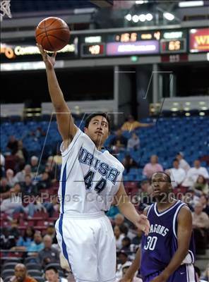 Thumbnail 3 in Sacramento vs. Sacred Heart Cathedral (CIF NorCal Regional D3 Final) photogallery.