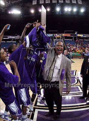 Thumbnail 3 in Sacramento vs. Sacred Heart Cathedral (CIF NorCal Regional D3 Final) photogallery.